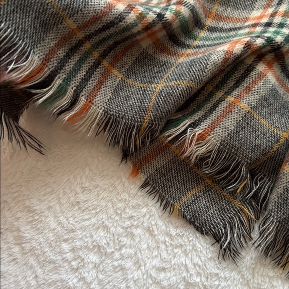 Apt.9 Plaid Poncho/Wrap  with Fringe - Picture 8 of 9